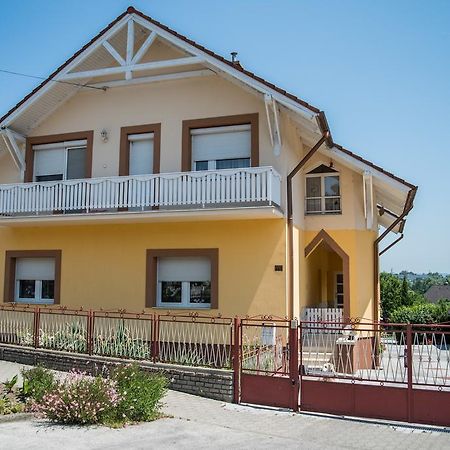 Kaman Vendeghaz Apartment Alsópáhok Ruang foto