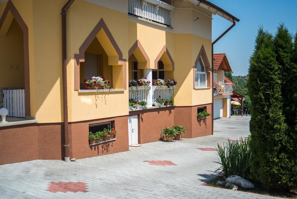 Kaman Vendeghaz Apartment Alsópáhok Ruang foto